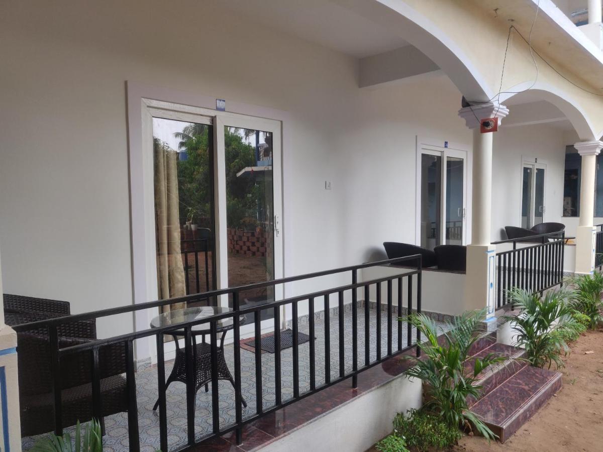 Morjim Sunset Hotel Exterior foto