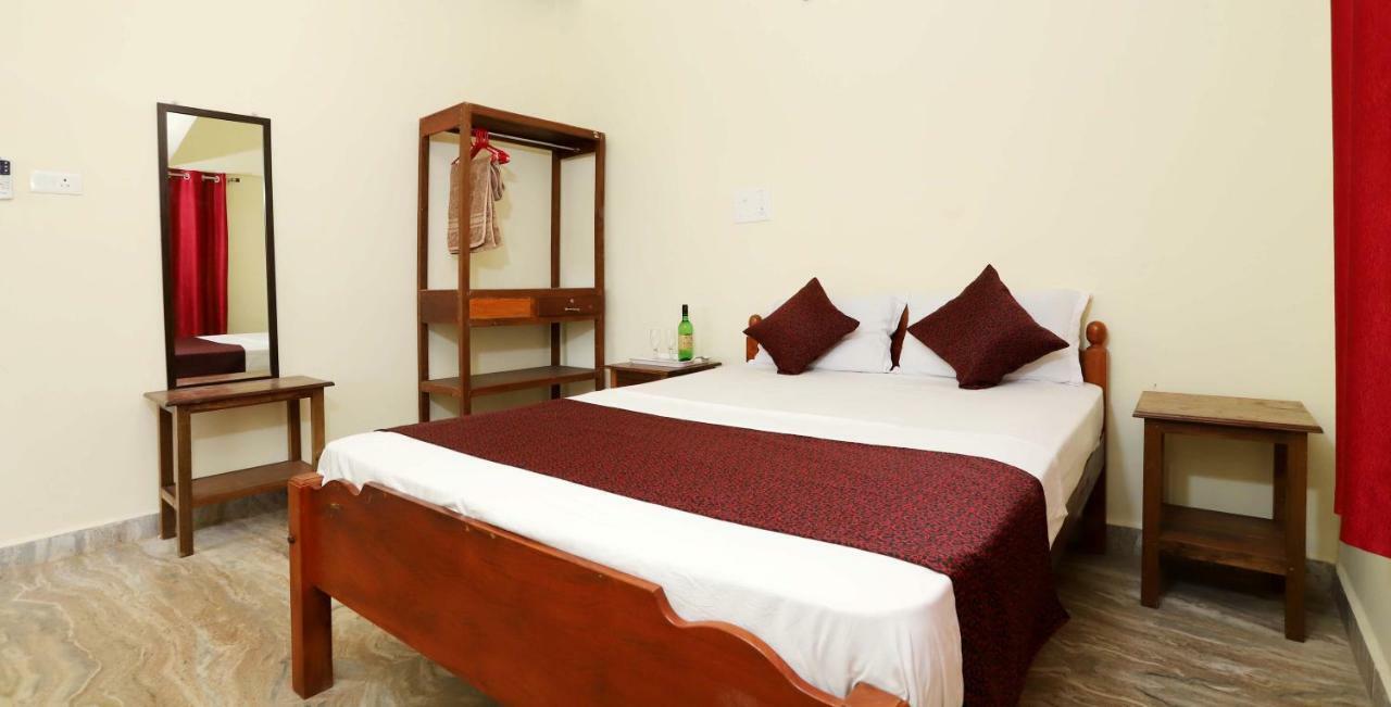 Morjim Sunset Hotel Exterior foto